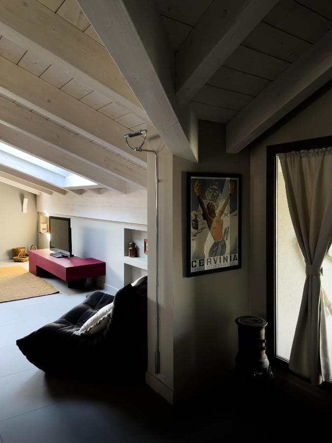 Herisson Aosta Bagian luar foto