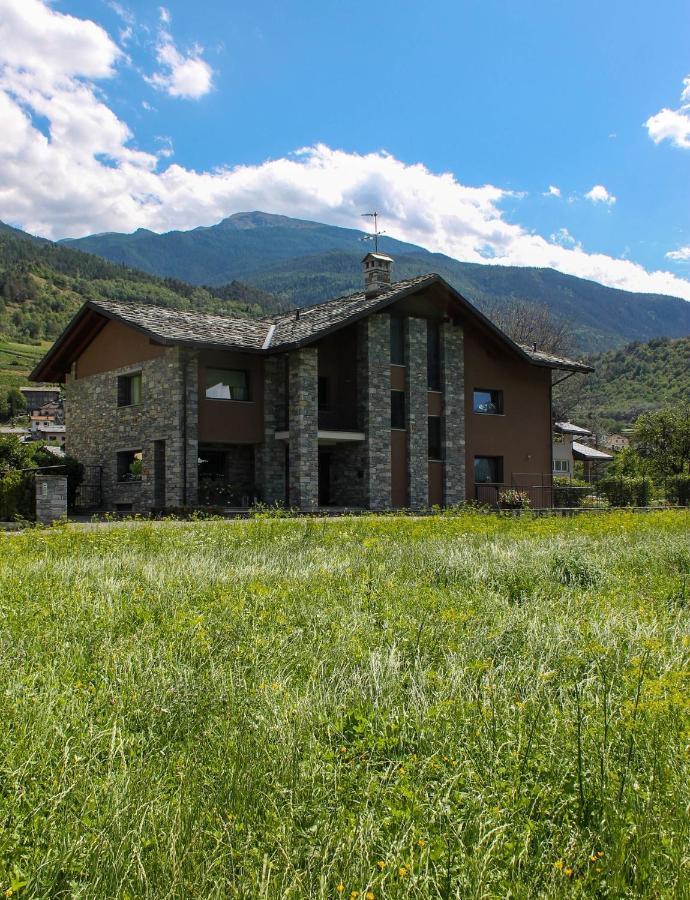 Herisson Aosta Bagian luar foto